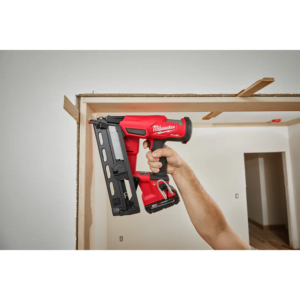 Clavadora De Terminaciones Milwaukee M18 FUEL Cal 16 2841-20 11