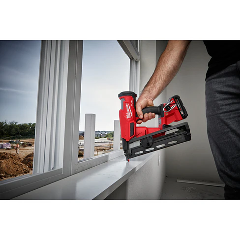 Clavadora De Terminaciones Milwaukee M18 FUEL Cal 16 2841-20 12