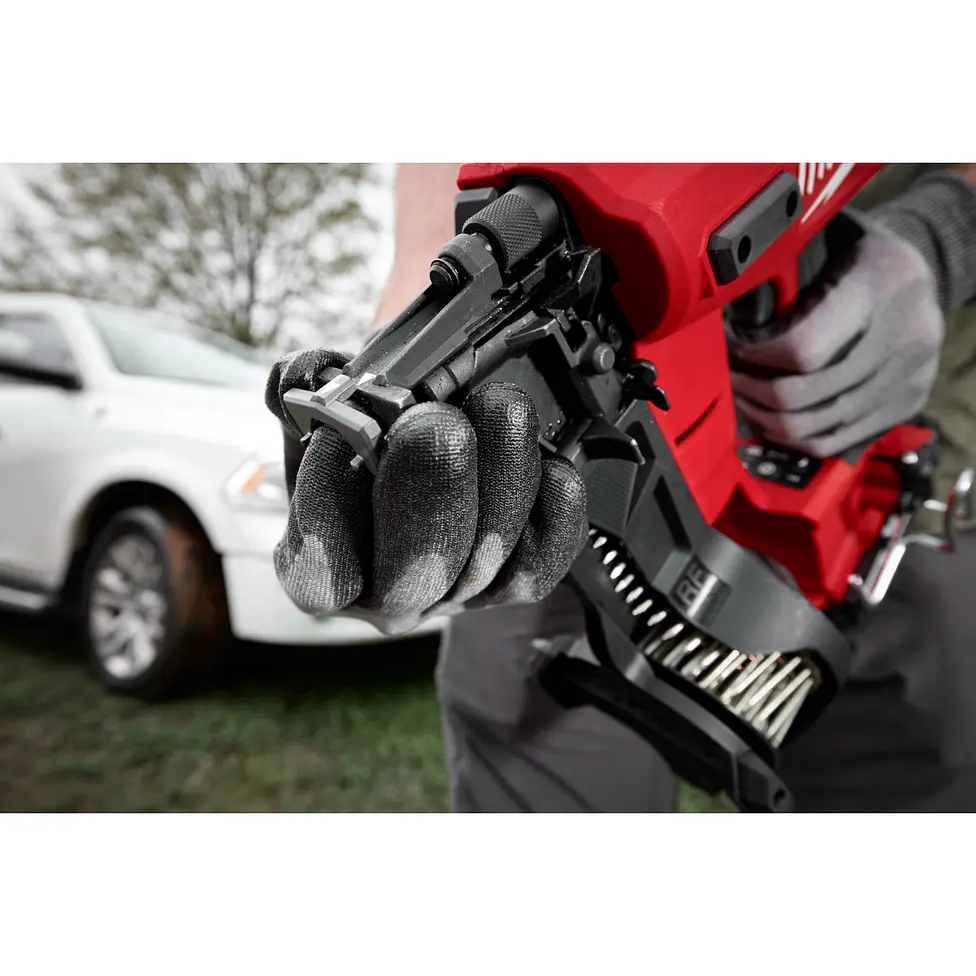 Kit Clavadora de Techo Con Bobina Milwaukee M18 FUEL 2909-21 13