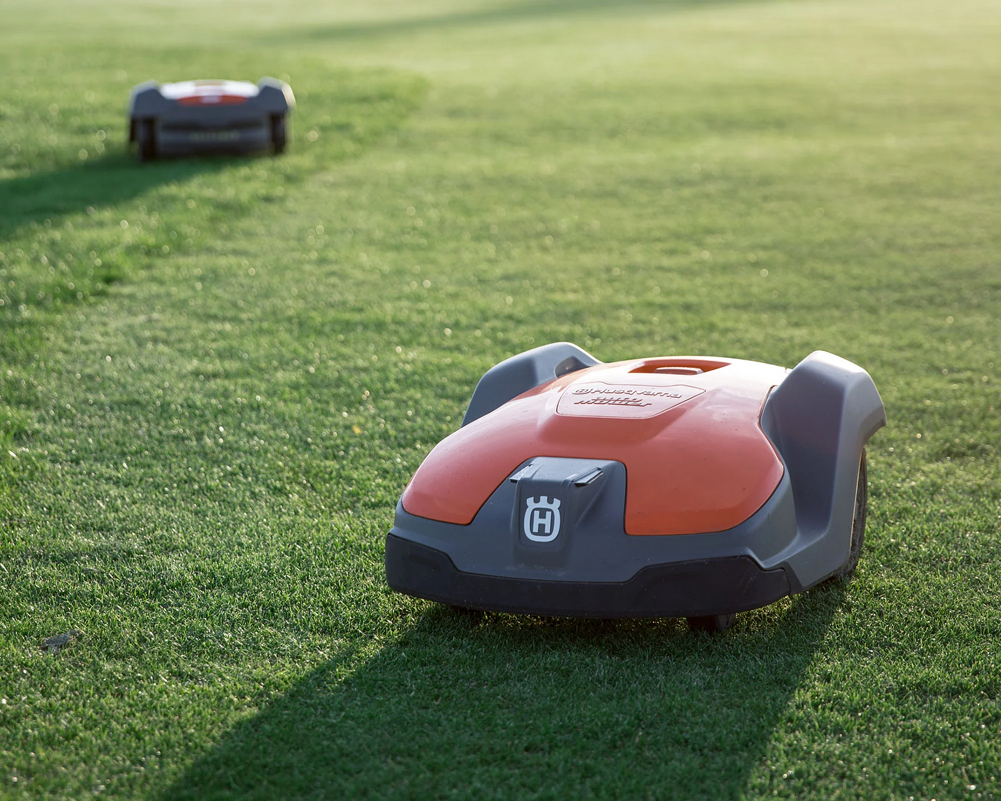 Automower Husqvarna 550H | Robot cortacésped profesional para grandes áreas verdes 4