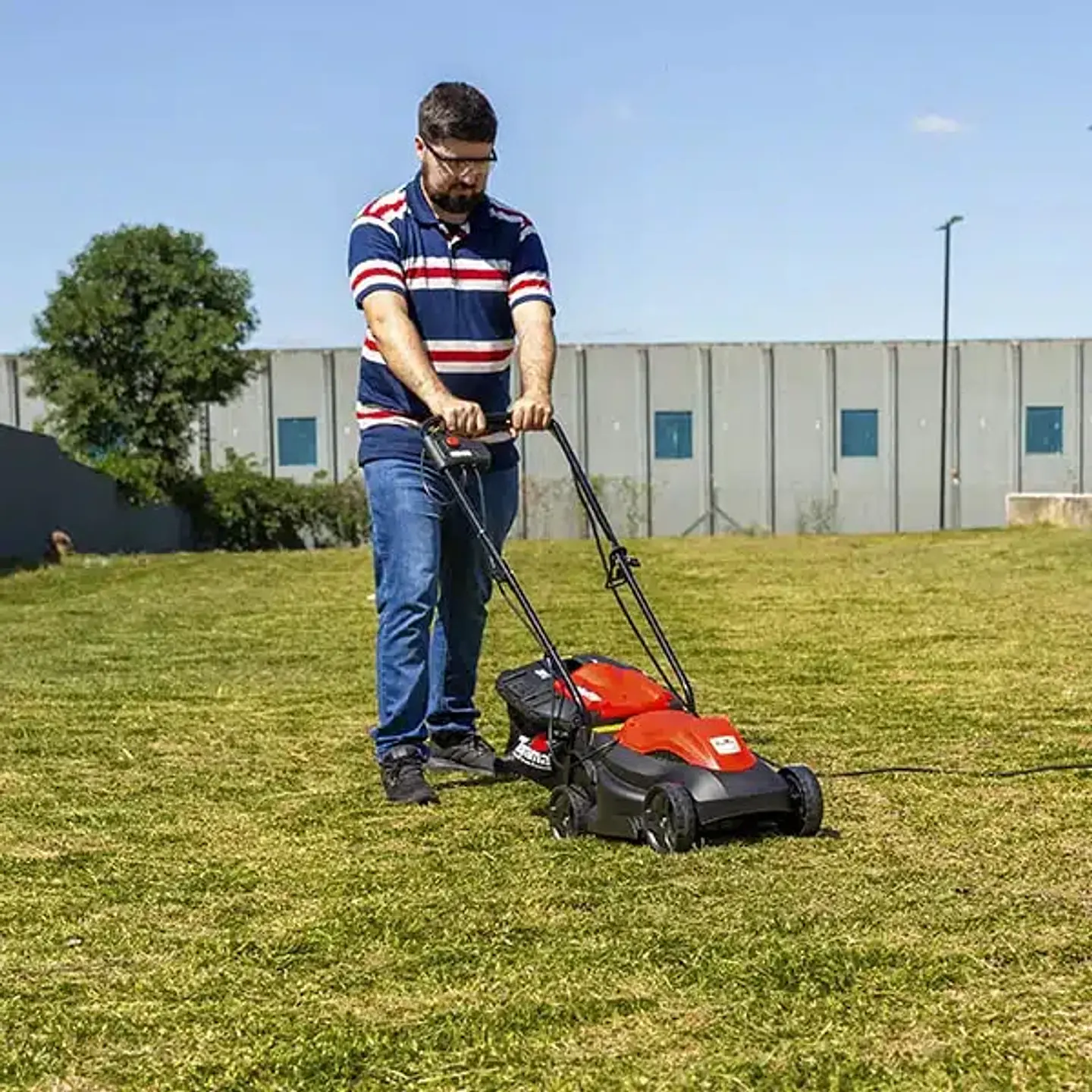 Cortacésped Eléctrico TLM320E2-X 5