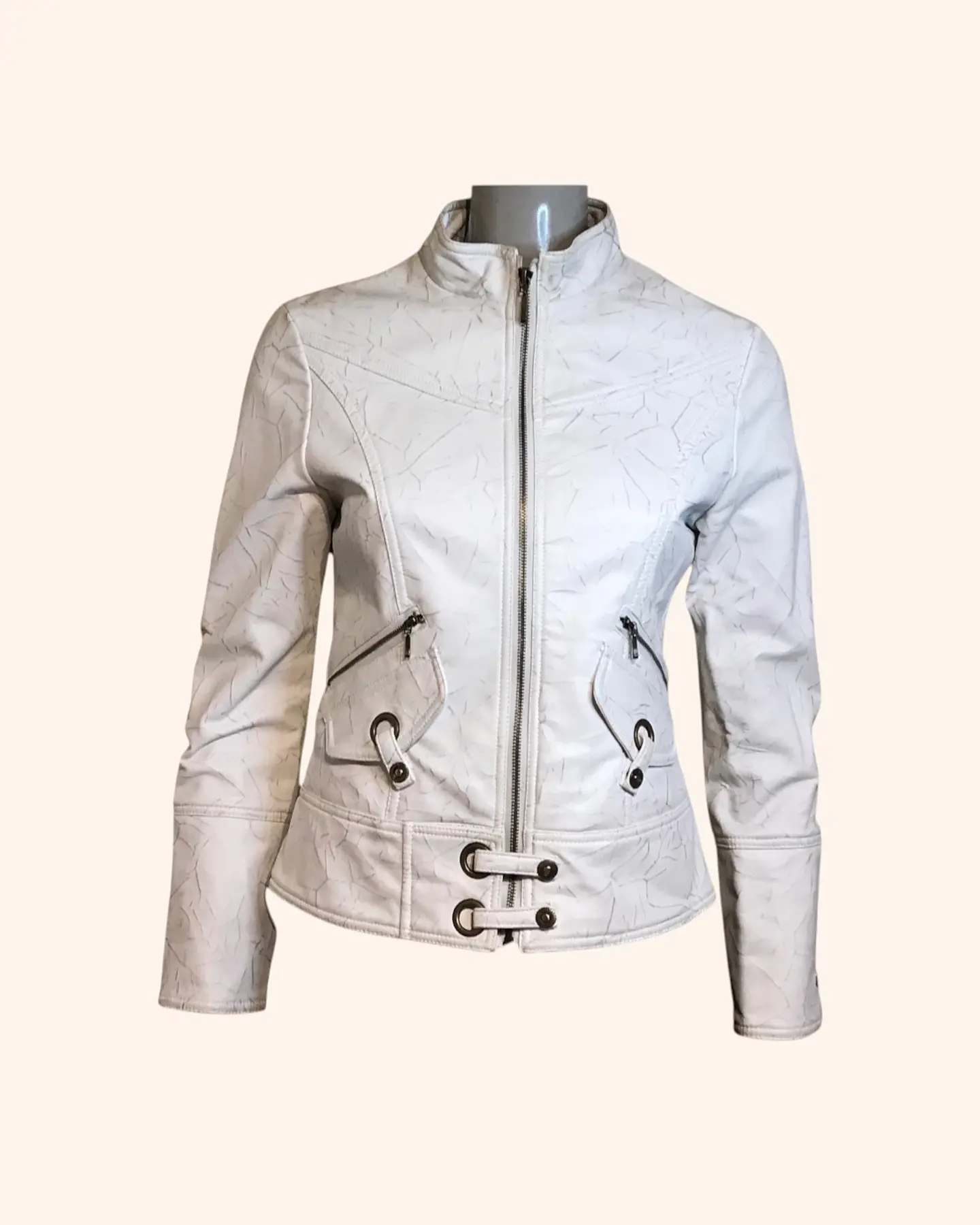Chaqueta Todopiel blanca REMATE 1