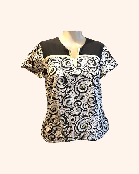 Polera clínica blanco con negro