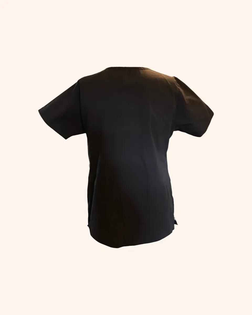 Polera clínica café 3