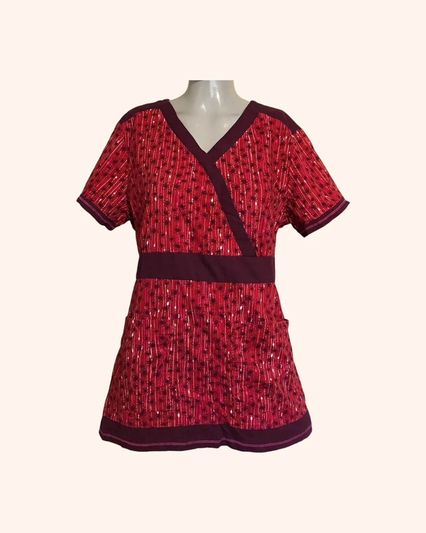 Polera clínica burdeo 1