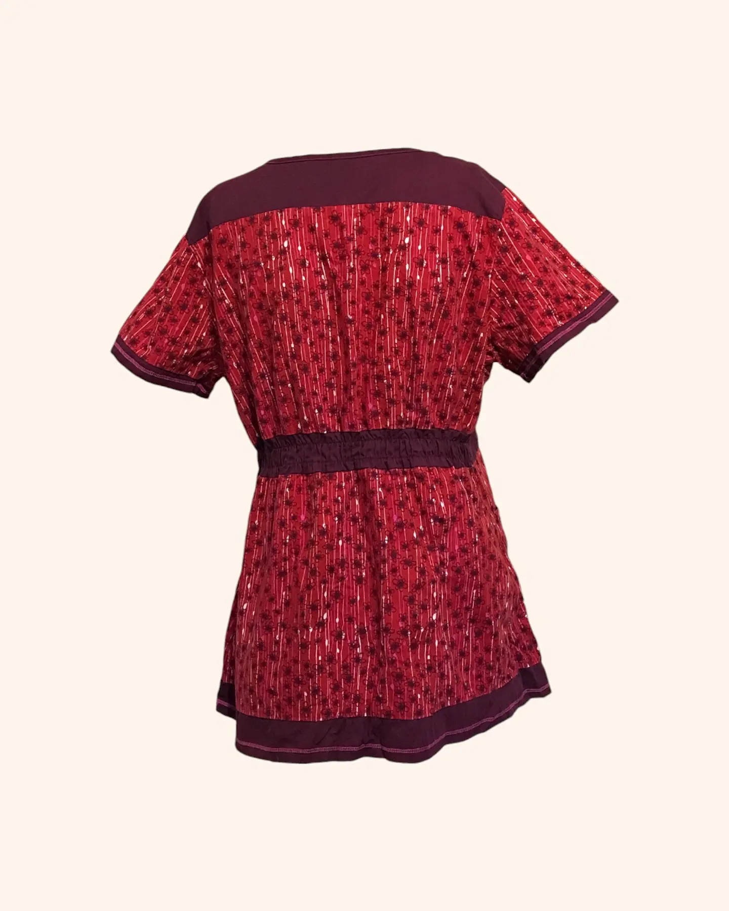 Polera clínica burdeo 3