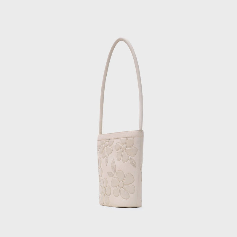 JANIA BUCKET BAG HUESO 5