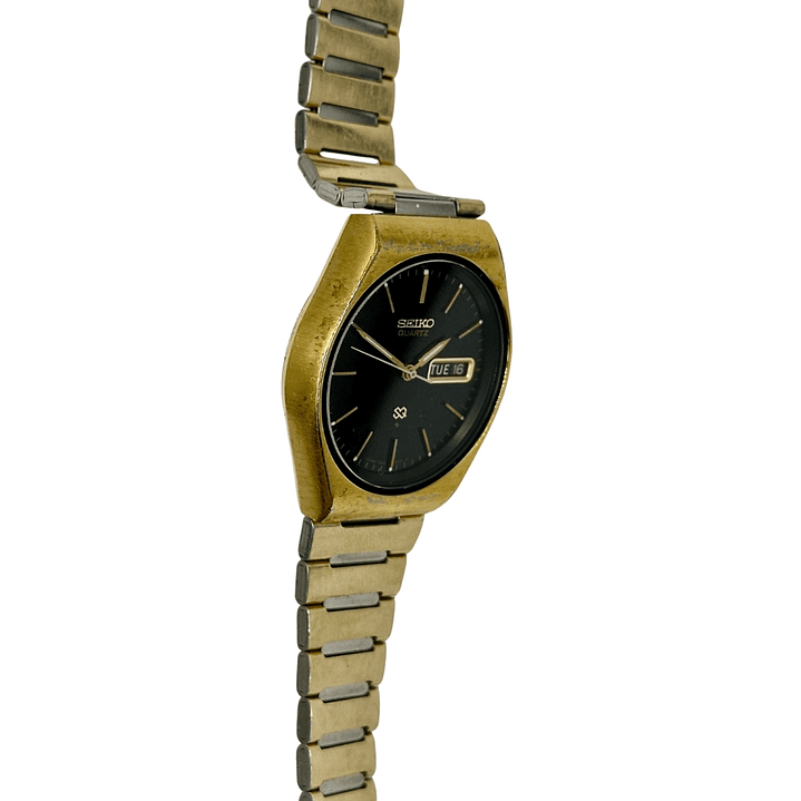 Seiko Quartz – Gold Tone – Day-Date – 7546-8120 – 1978 4