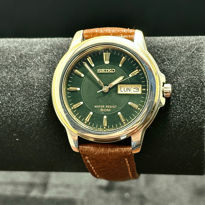 Seiko Quartz 7N43-8309 – Esfera Verde – Day-Date – 37mm 3
