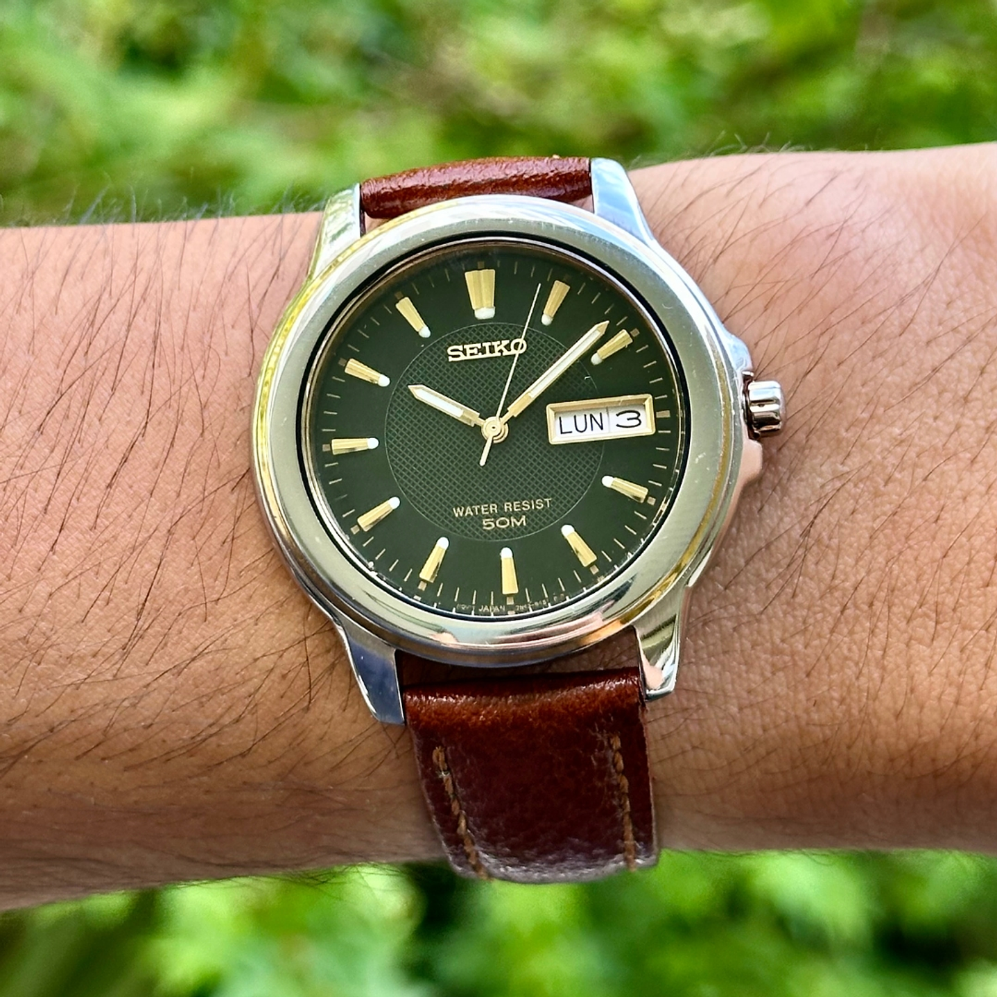 Seiko Quartz 7N43-8309 – Esfera Verde – Day-Date – 37mm 7