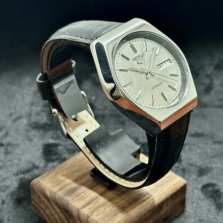 Seiko 5 Automatic 6309-510A – Esfera Plateada – 37 mm – Vintage 3