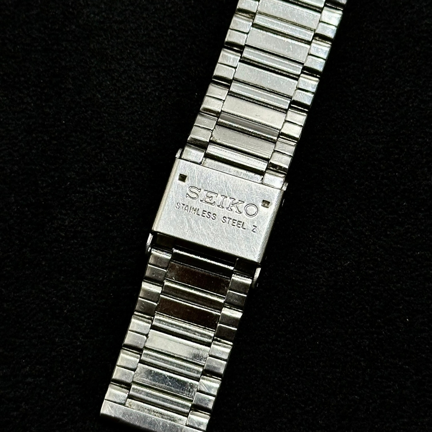 Seiko Quartz – Silver Textured Dial – Cuarzo – 36mm – 5Y31-8010 6