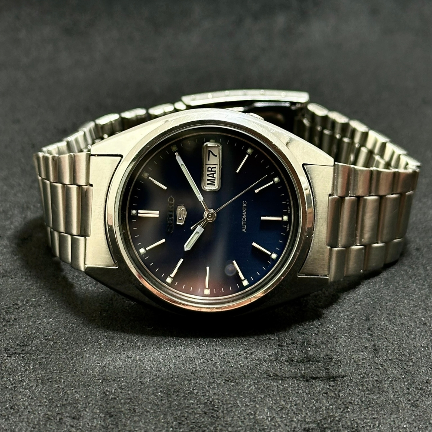 Seiko 5 – Blue Sunburst Dial – Automatic 37mm – 7S26-3040 7