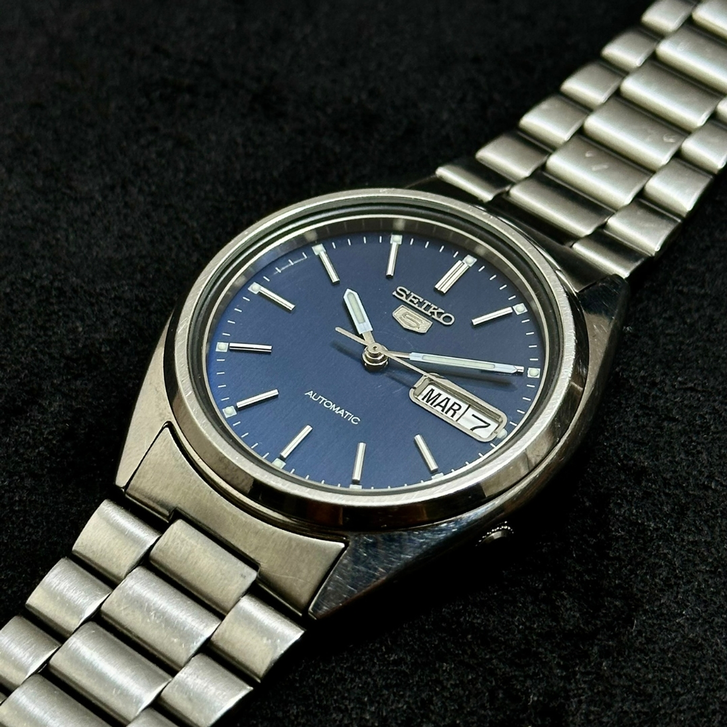 Seiko 5 – Blue Sunburst Dial – Automatic 37mm – 7S26-3040 4