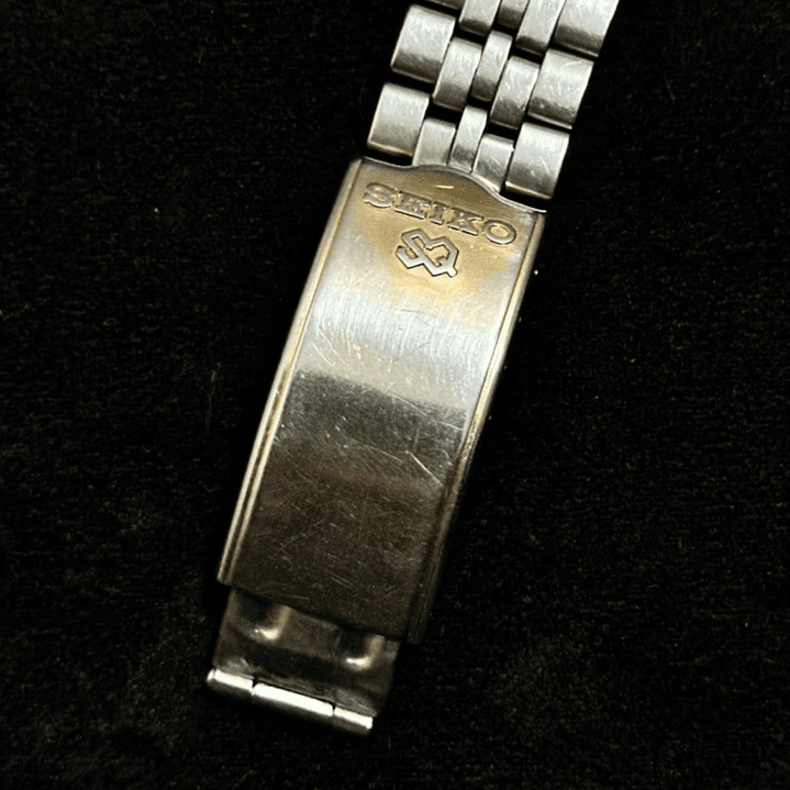 Seiko 5 – Brown Sunburst Dial – Automatic – 37mm – 7S26-0570 9