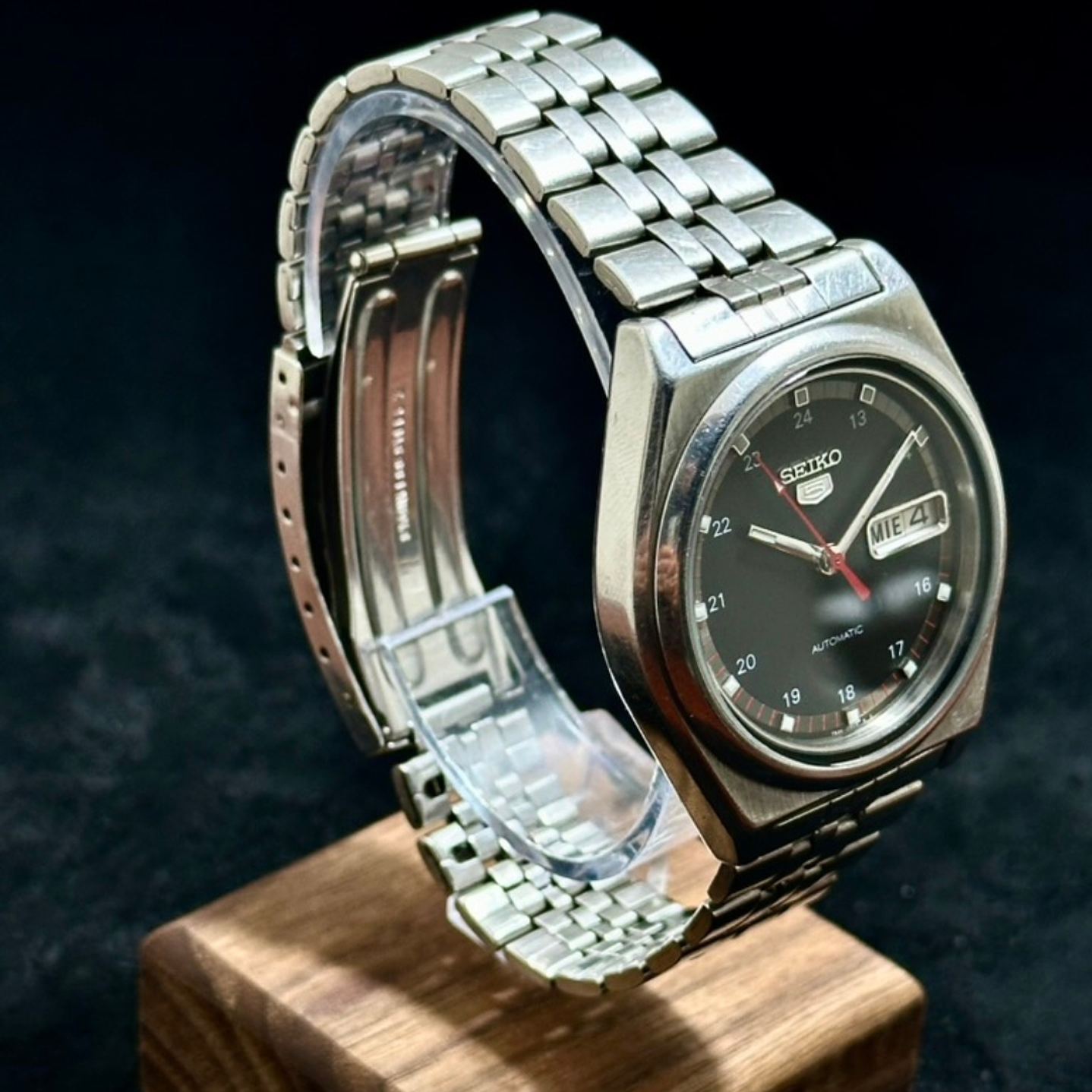 Seiko 5 – Brown Sunburst Dial – Automatic – 37mm – 7S26-0570 2