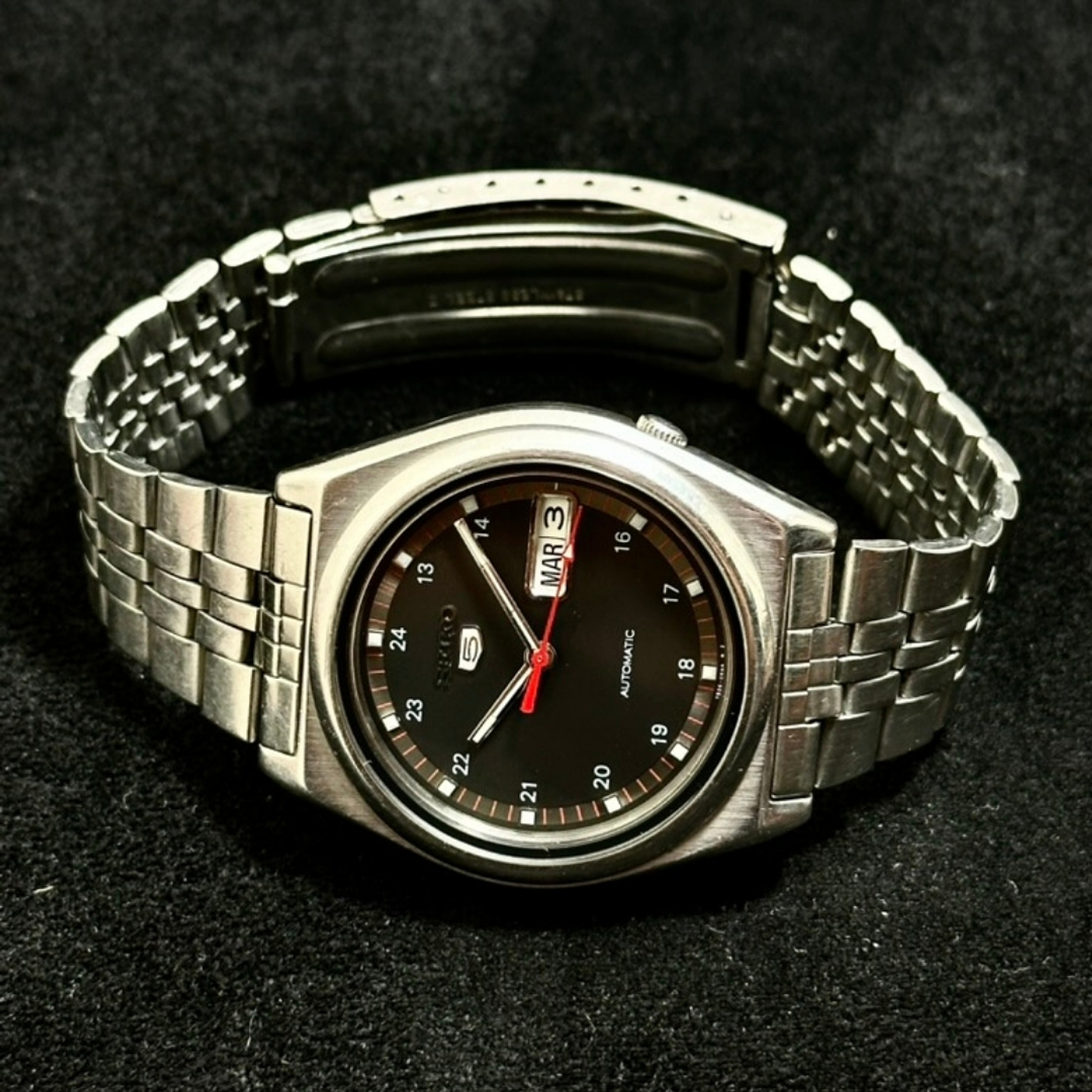 Seiko 5 – Brown Sunburst Dial – Automatic – 37mm – 7S26-0570 8