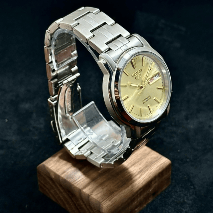 Seiko 5 – Champagne Dial Automatic 37mm – SNKL81K1 2
