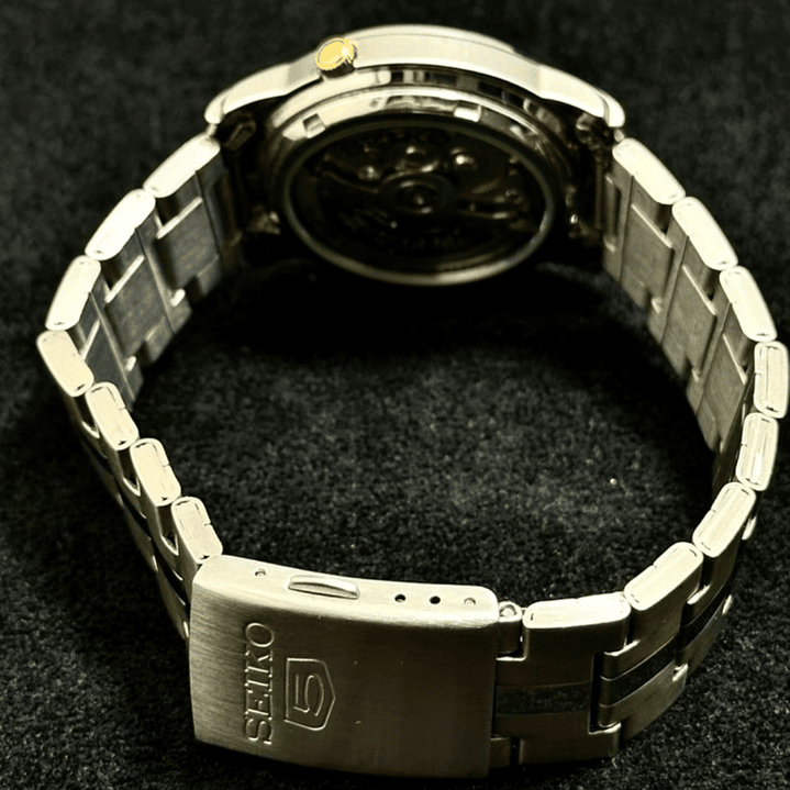 Seiko 5 – Champagne Dial Automatic 37mm – SNKL81K1 8