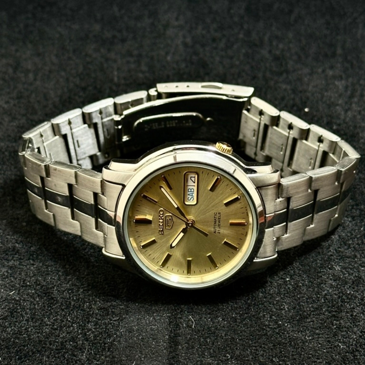 Seiko 5 – Champagne Dial Automatic 37mm – SNKL81K1 6
