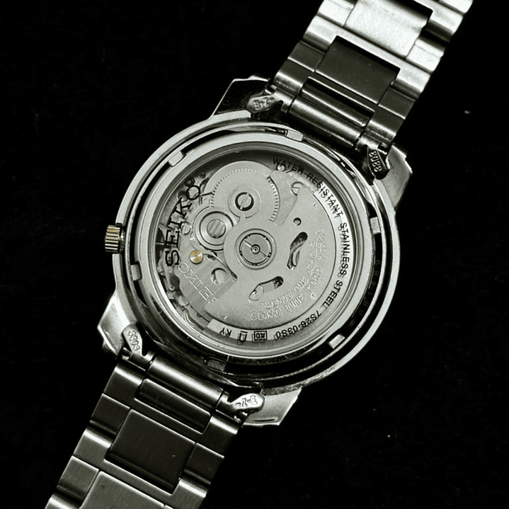 Seiko 5 – Champagne Dial Automatic 37mm – SNKL81K1 4