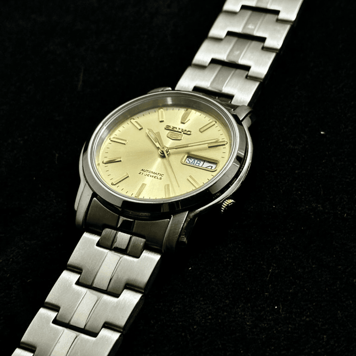 Seiko 5 – Champagne Dial Automatic 37mm – SNKL81K1 9