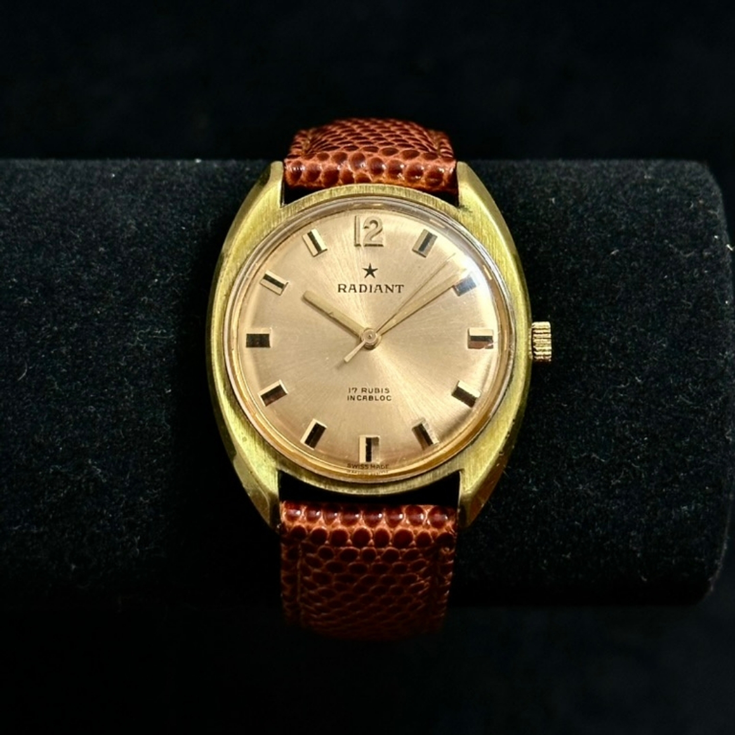 Radiant Vintage Swiss Made – 17 Rubies Incabloc – Manual – 37mm 4