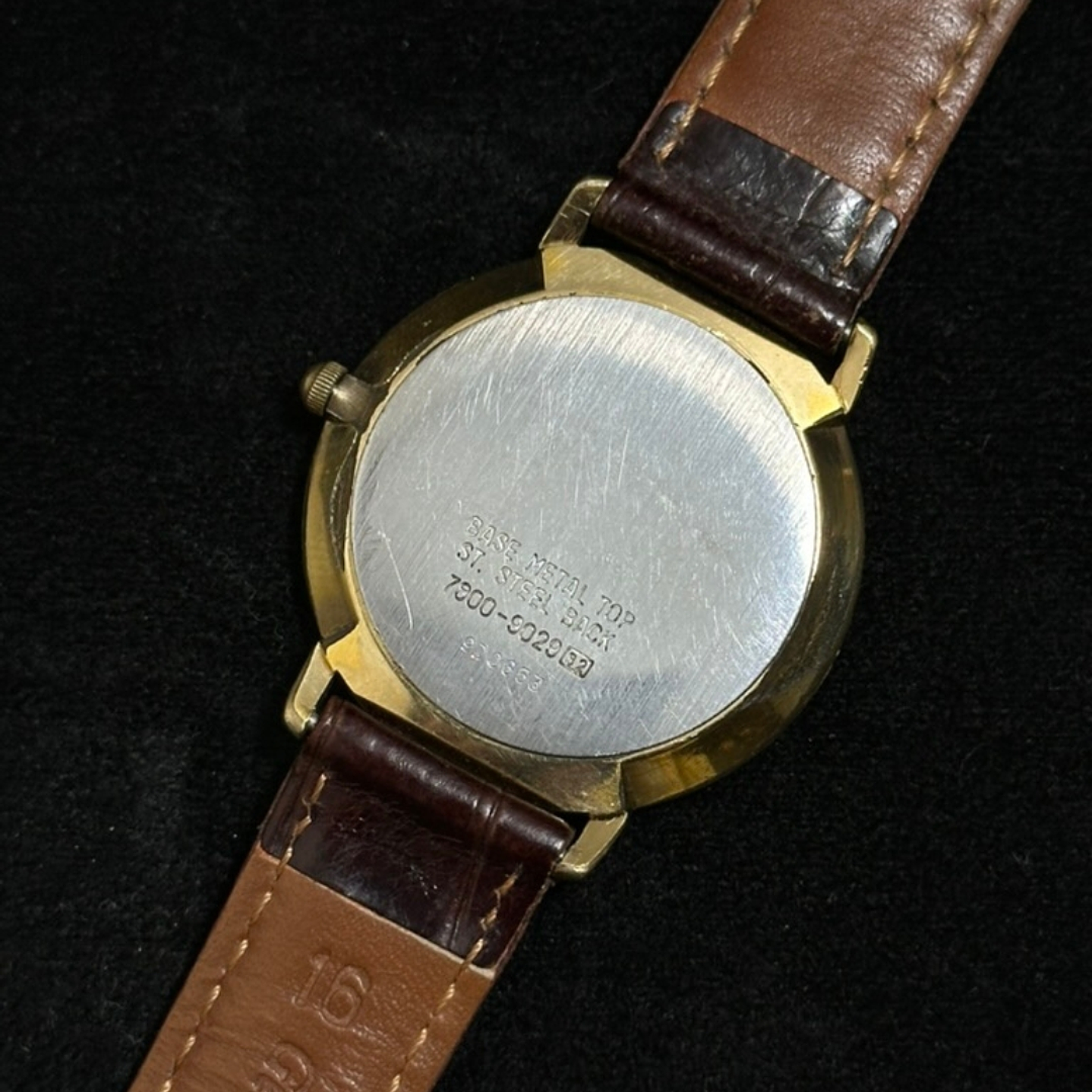 Seiko Quartz SQ – White Roman Dial Gold Tone Quartz 37mm – 7800-9029 4