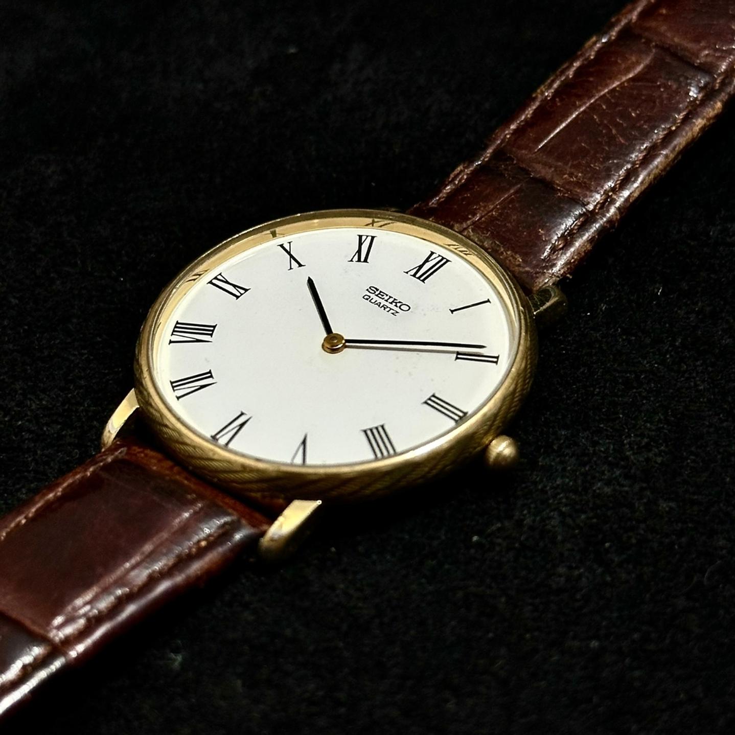 Seiko Quartz SQ – White Roman Dial Gold Tone Quartz 37mm – 7800-9029 5