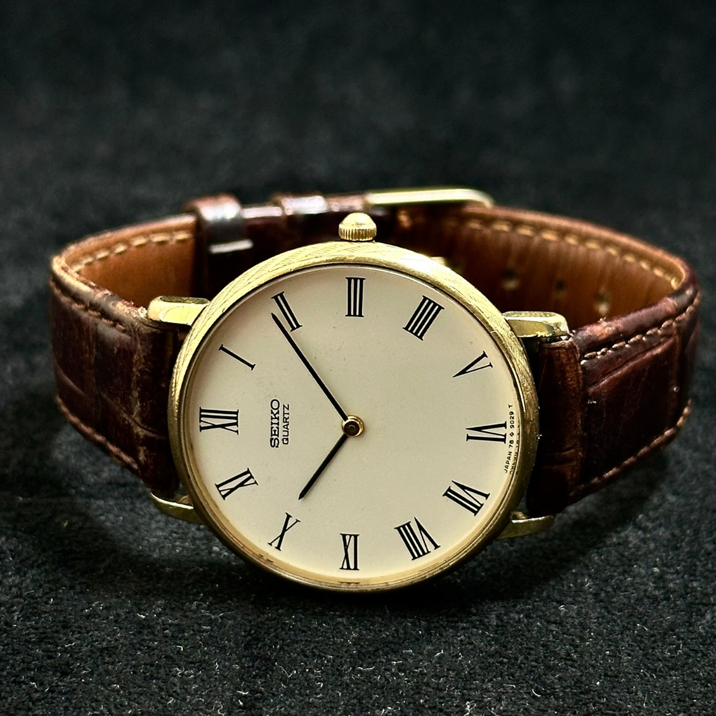 Seiko Quartz SQ – White Roman Dial Gold Tone Quartz 37mm – 7800-9029 6