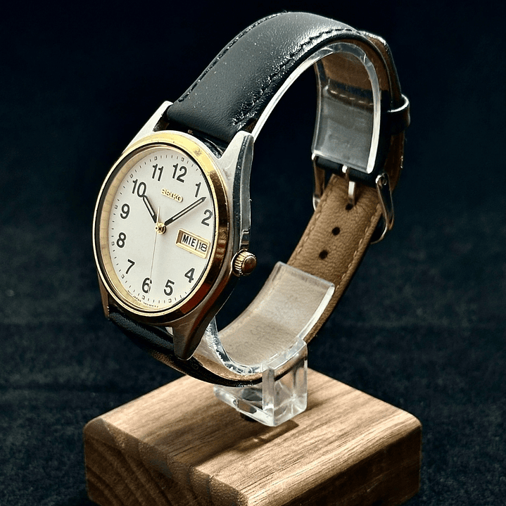 Seiko Quartz SQ - White Dial Day-Date Gold Tone 37mm - 7N43-9048 2