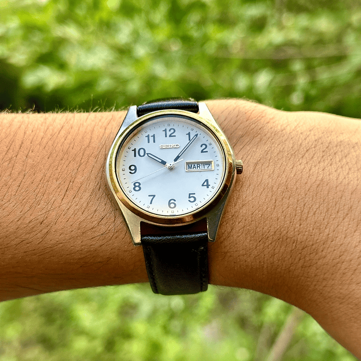 Seiko Quartz SQ - White Dial Day-Date Gold Tone 37mm - 7N43-9048 8