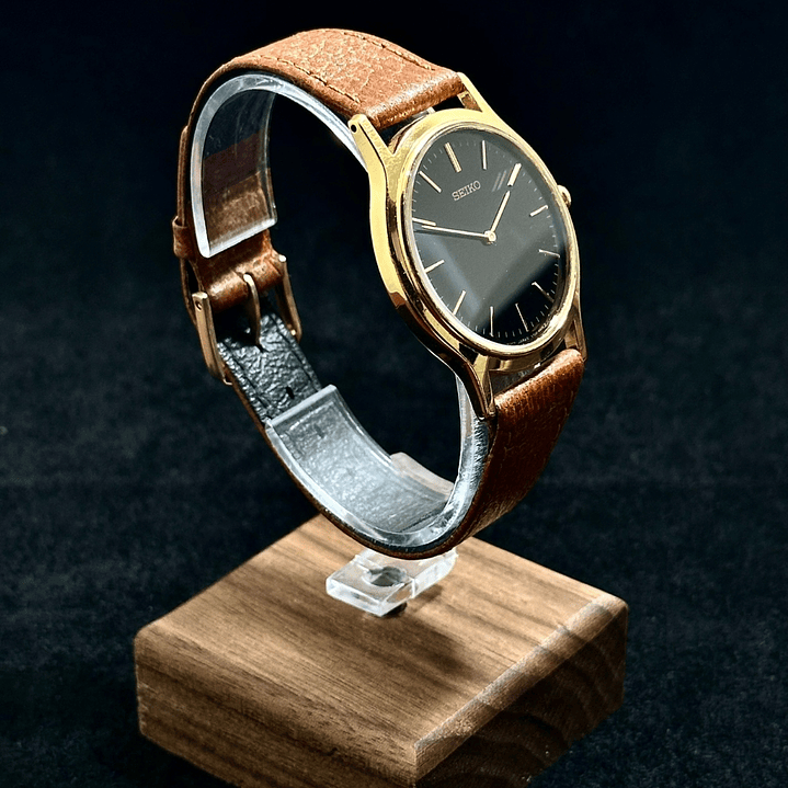 Seiko Quartz SQ – Black Dial Gold Tone – Quartz 37mm – V700-8A10 2