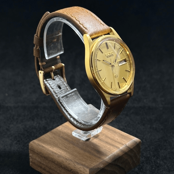 Seiko Quartz SQ - Gold Dial Day-Date Quartz 37mm - 5Y23-8049 2