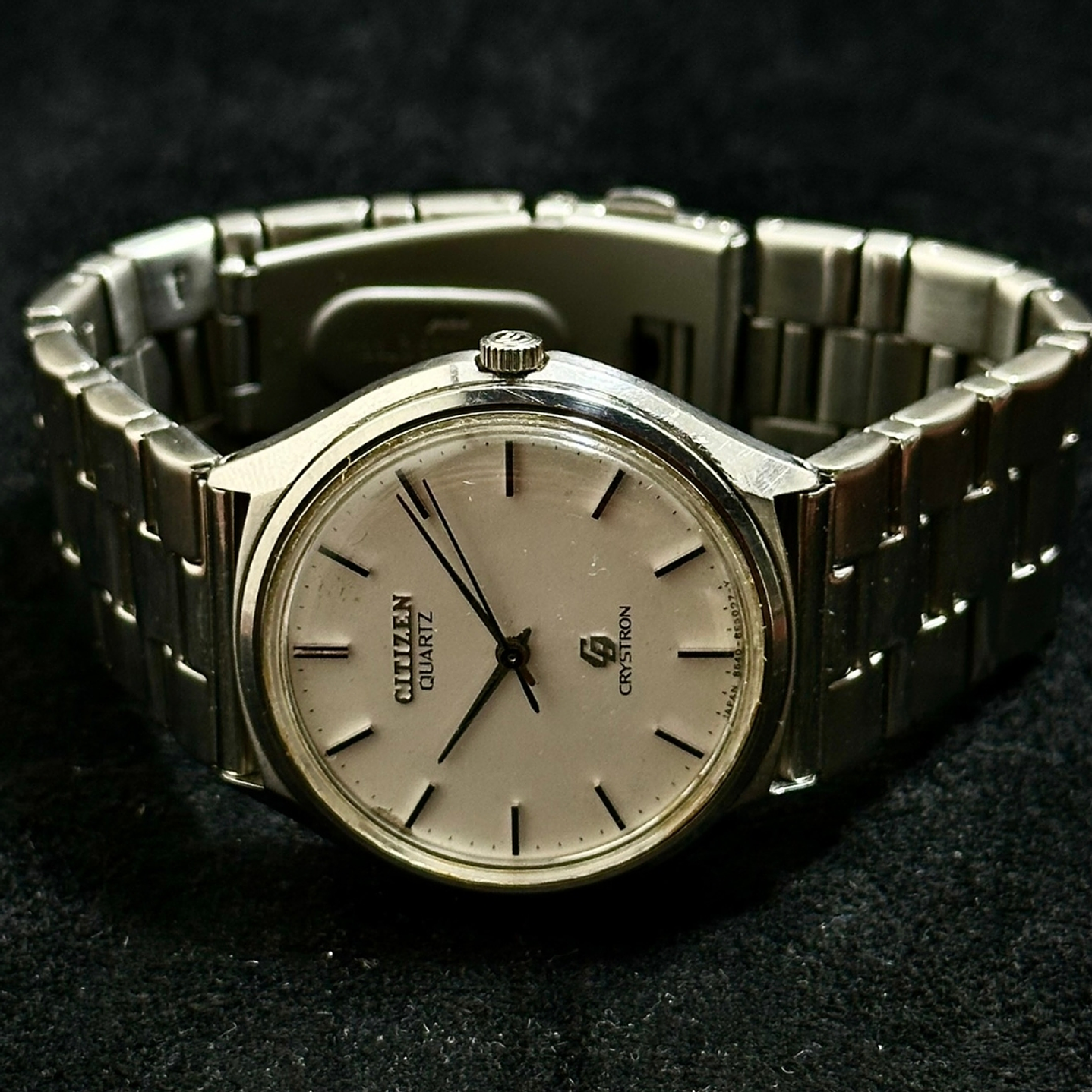 Citizen Crystron Quartz – Silver Dial Minimalist 38mm – Vintage Quartz – Serie 5105016 5