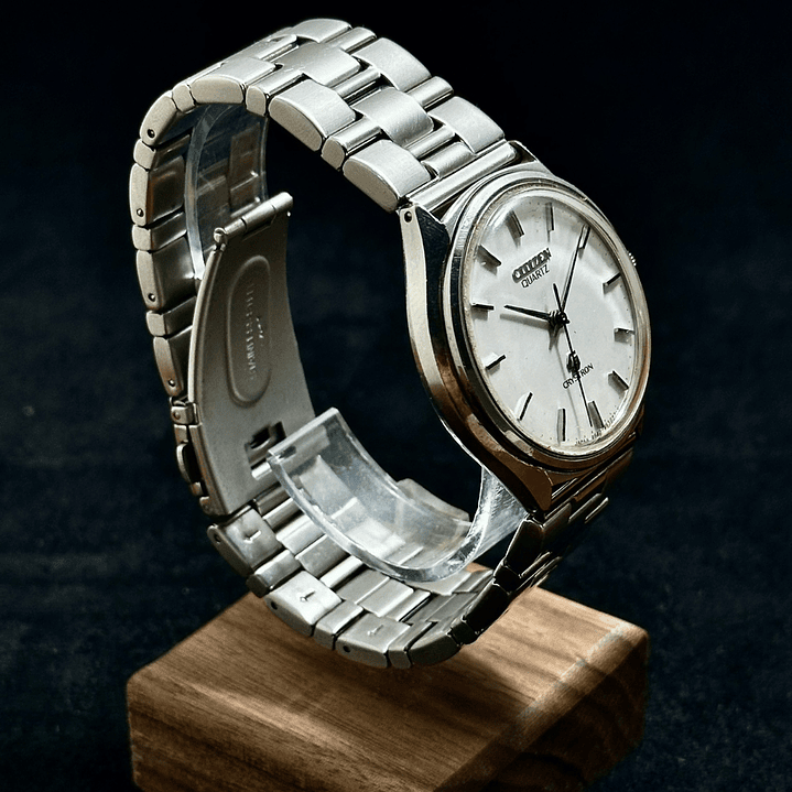 Citizen Crystron Quartz – Silver Dial Minimalist 38mm – Vintage Quartz – Serie 5105016 2