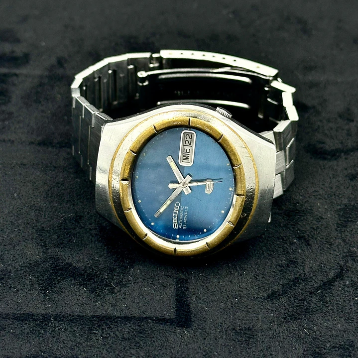 Seiko 5 – Esfera Azul Degradé – Automático 21 Jewels – 37mm – 7009-8754 8