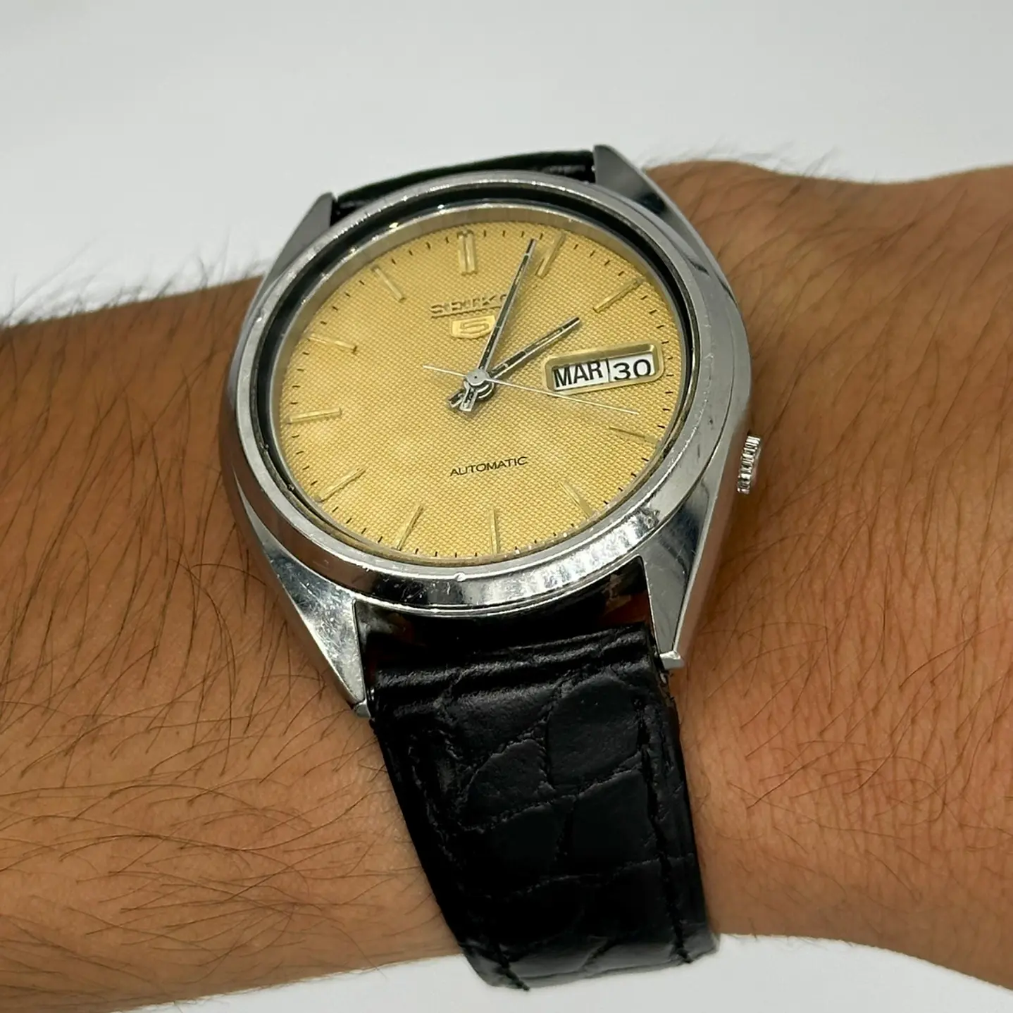 Seiko 5 Automático – Esfera Waffle Dorada – Acero – Day-Date – 7S26-3040 10