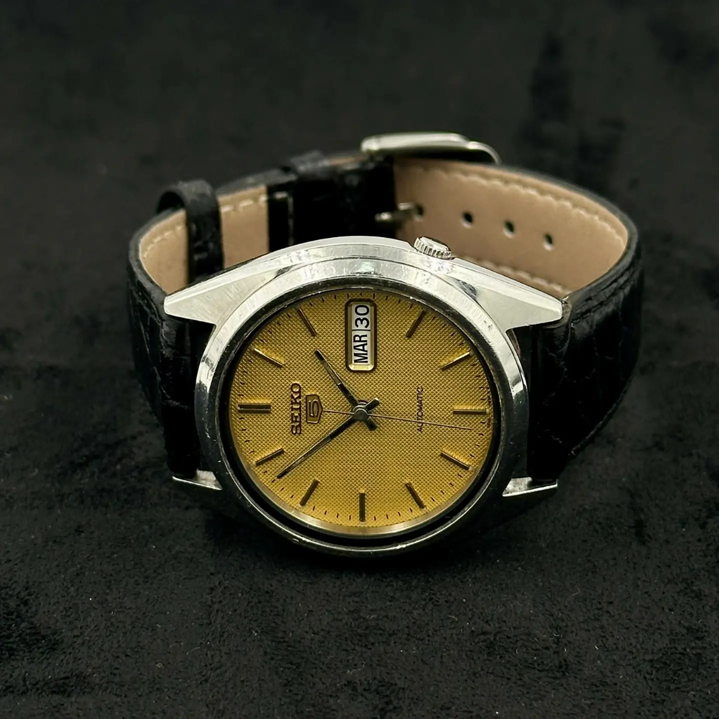 Seiko 5 Automático – Esfera Waffle Dorada – Acero – Day-Date – 7S26-3040 6