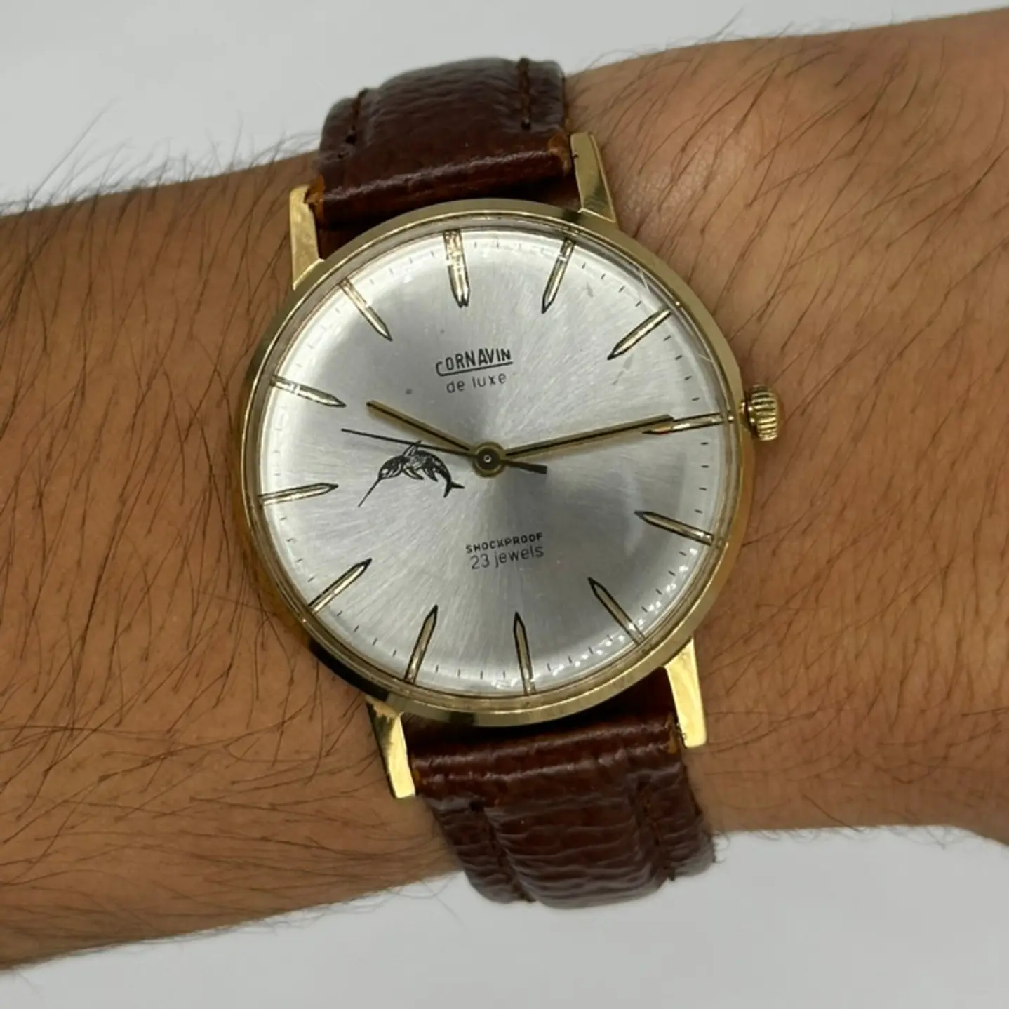Cornavin De Luxe – Dolphin Dial – Champagne Sunray – Cuerda Manual 38mm 9