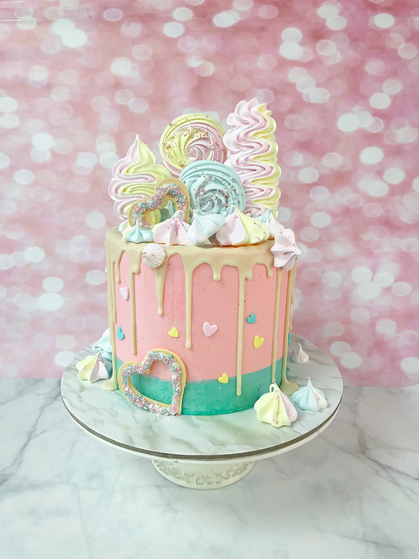 Curso Torta Oreo decorada con buttercream y merenguitos 1