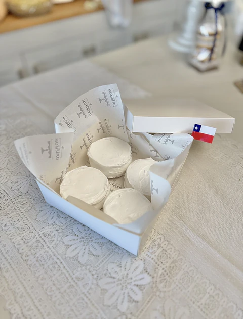 Box 4 Chilenitos