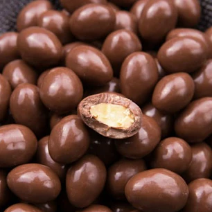 Almendra con Chocolate de Leche Piwen 35% Cacao a Granel