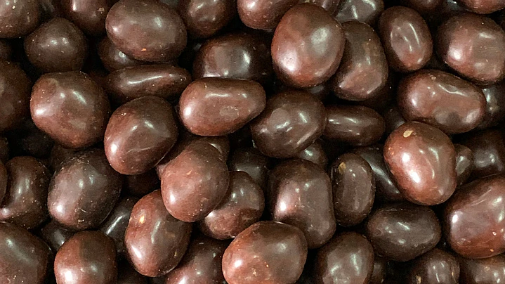 Maní con Chocolate de Leche Piwen 35% Cacao a Granel 1