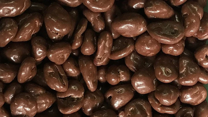 Cranberries con Chocolate de Leche Piwen 35% Cacao a Granel 1