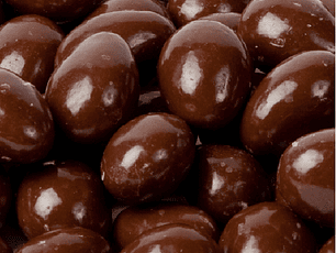 Avellanas con chocolate de leche granel