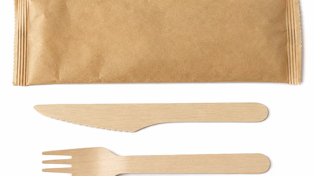 Kit Tenedor + Cuchillo Embolsado Kraft (500 unidades) 1