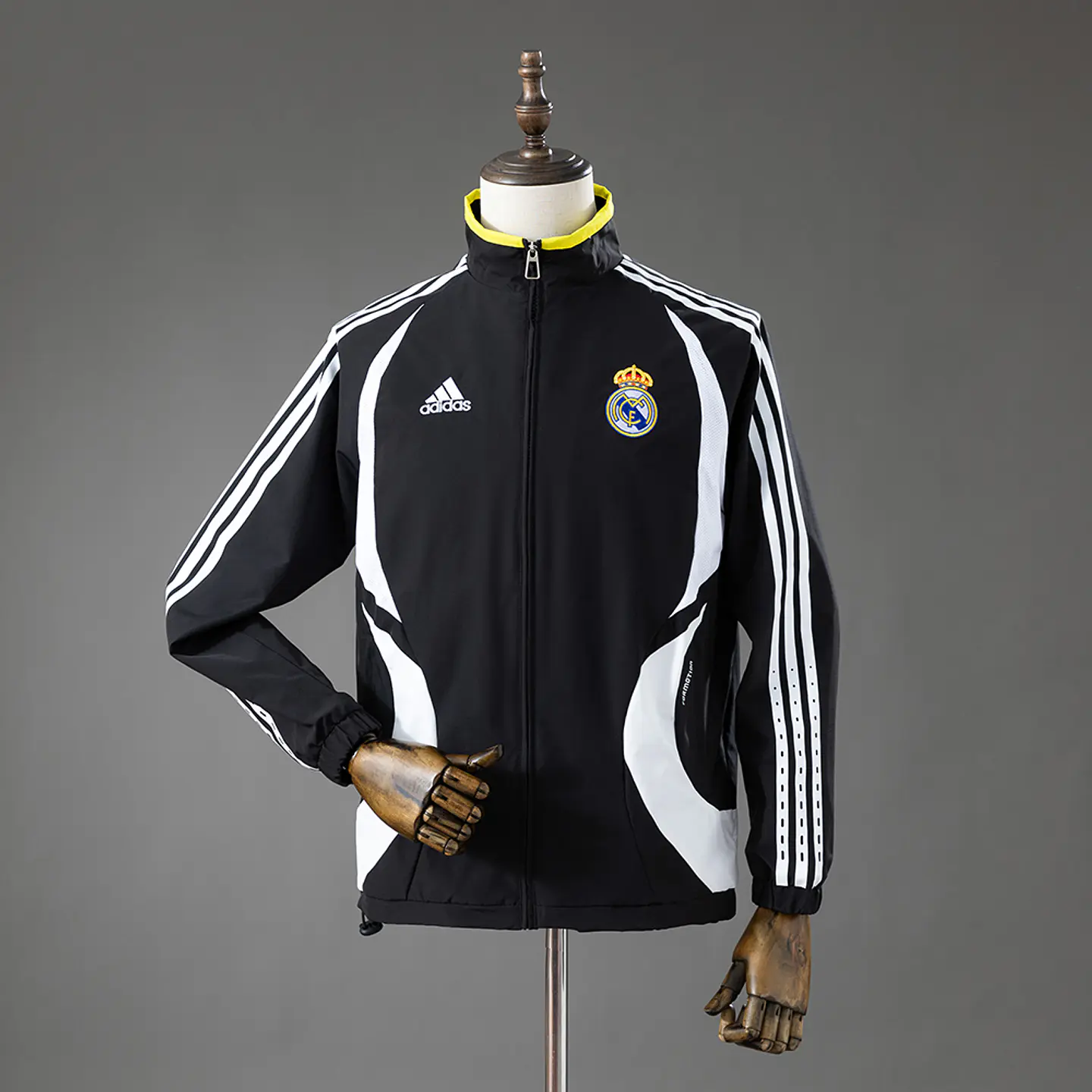 Corta-Vento Real Madrid 06/07 - Preto 3