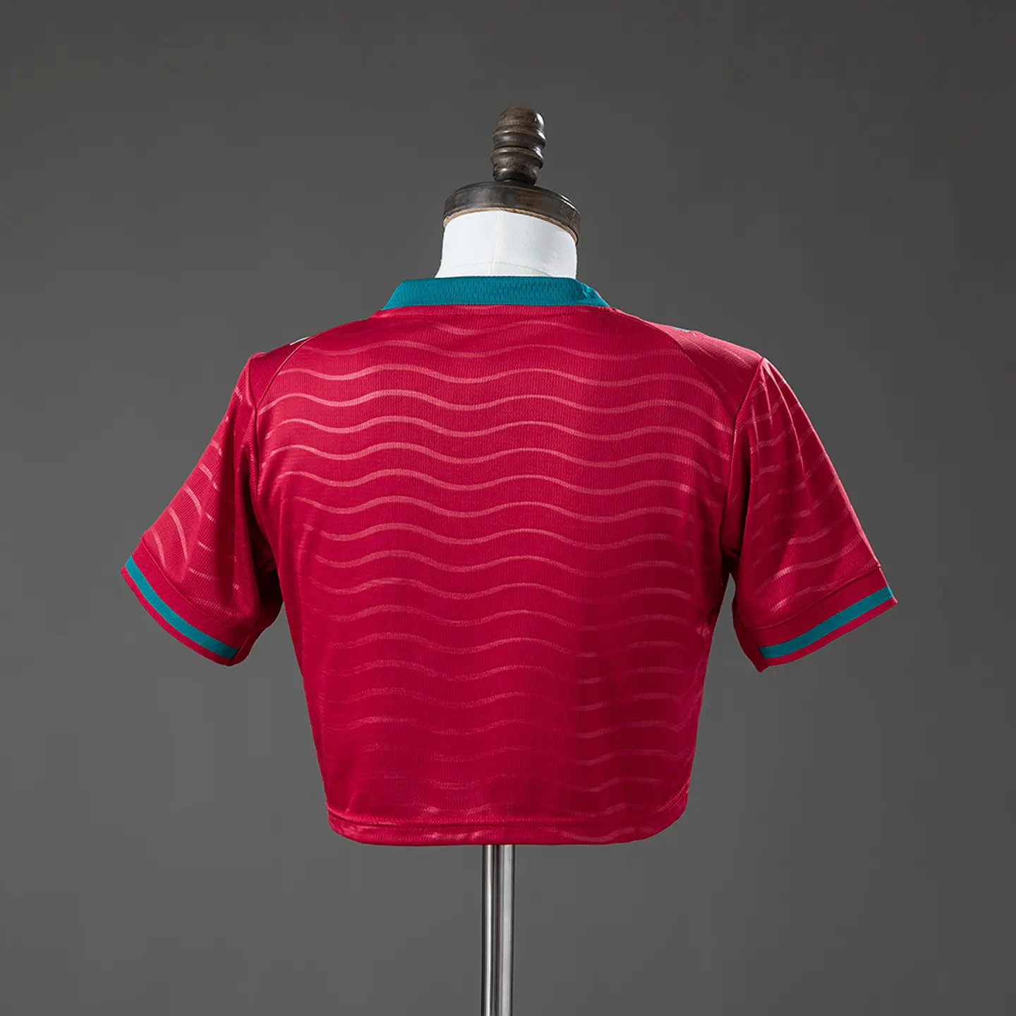 Camisola Principal Portugal 2026 - Croptop Feminino 3