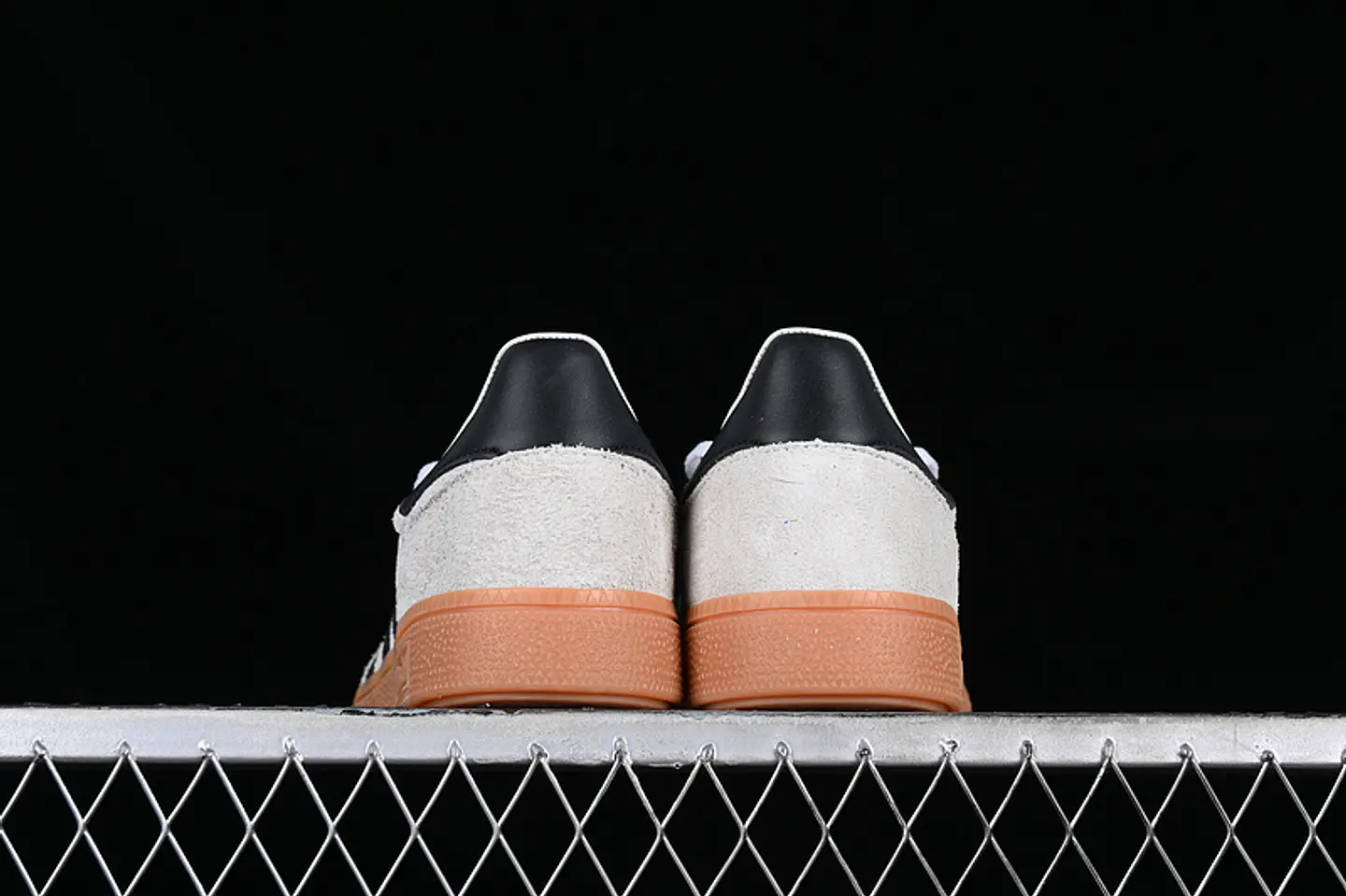 ADIDAS HANDBALL SPEZIAL ALUMINIUM BLACK GUM 4